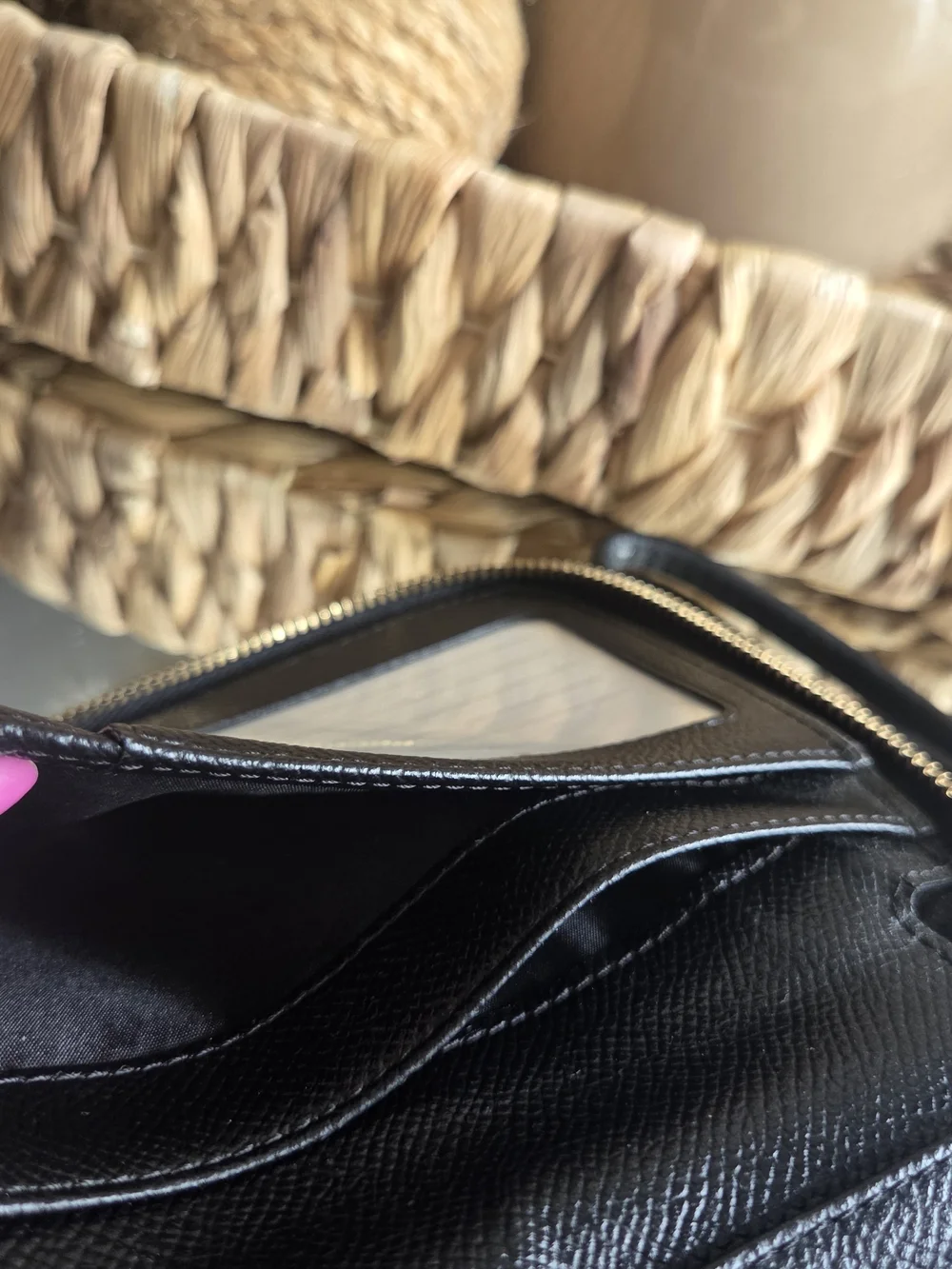 Coach New York Black Leather Accordion Wristlet Wallet Gold Hardware - Picture 12 of 17